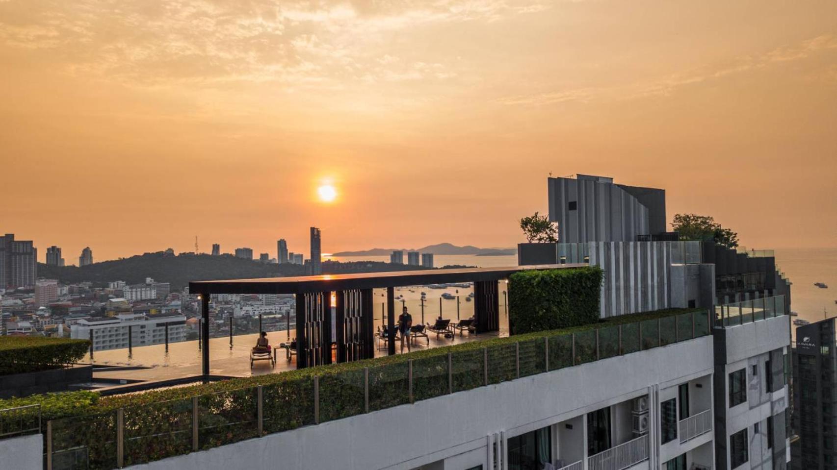 The Base Pattaya By Nami Apart otel Dış mekan fotoğraf