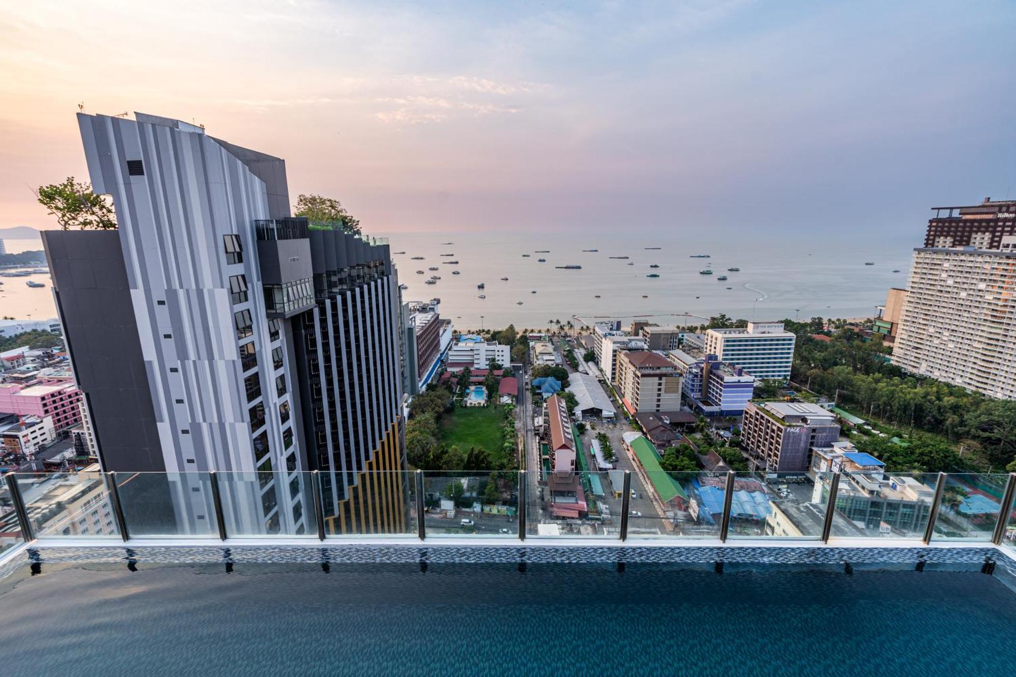The Base Pattaya By Nami Apart otel Dış mekan fotoğraf